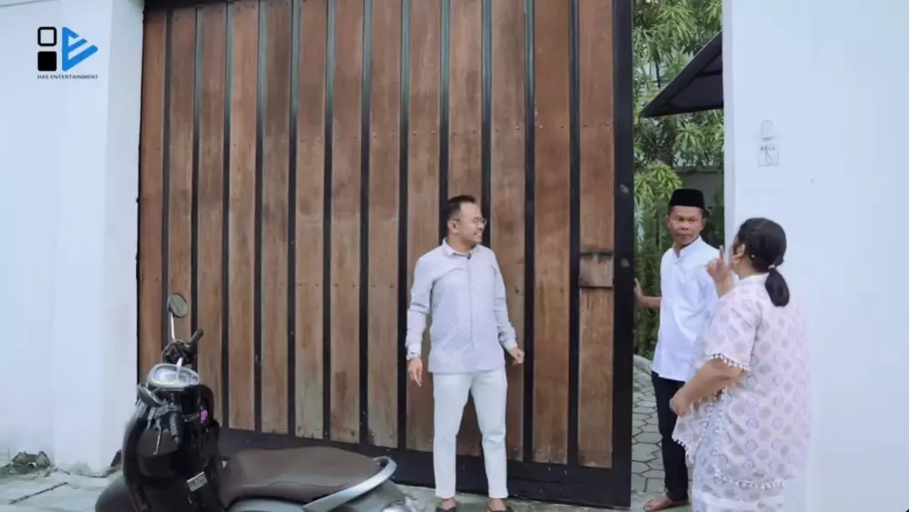 Irish Bella tempati rumah baru megah © YouTube Irish Bella tempati rumah baru megah © YouTube