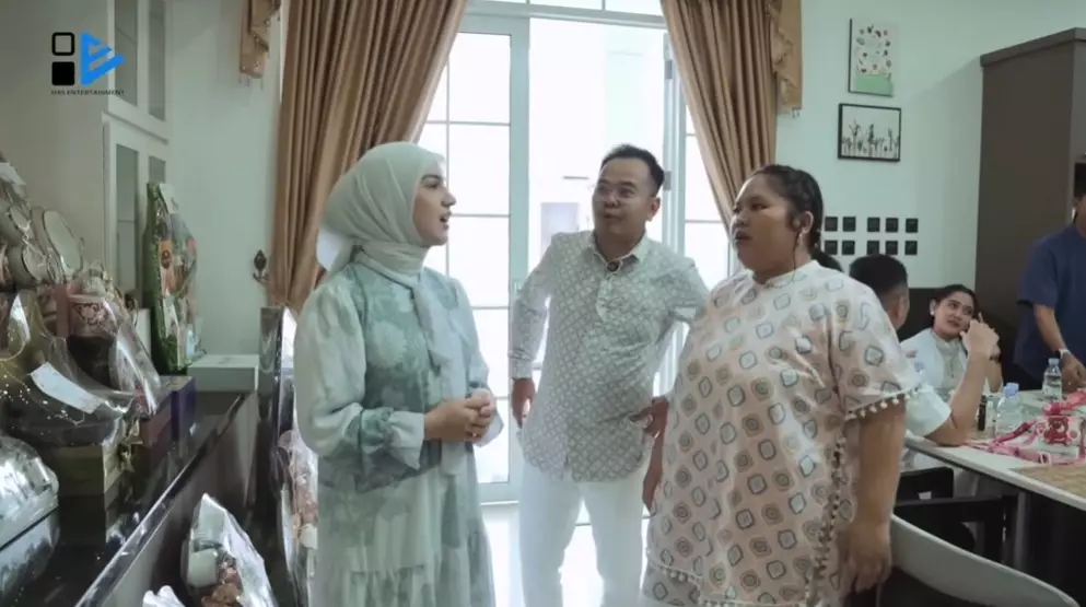 Irish Bella tempati rumah baru megah © YouTube Irish Bella tempati rumah baru megah © YouTube