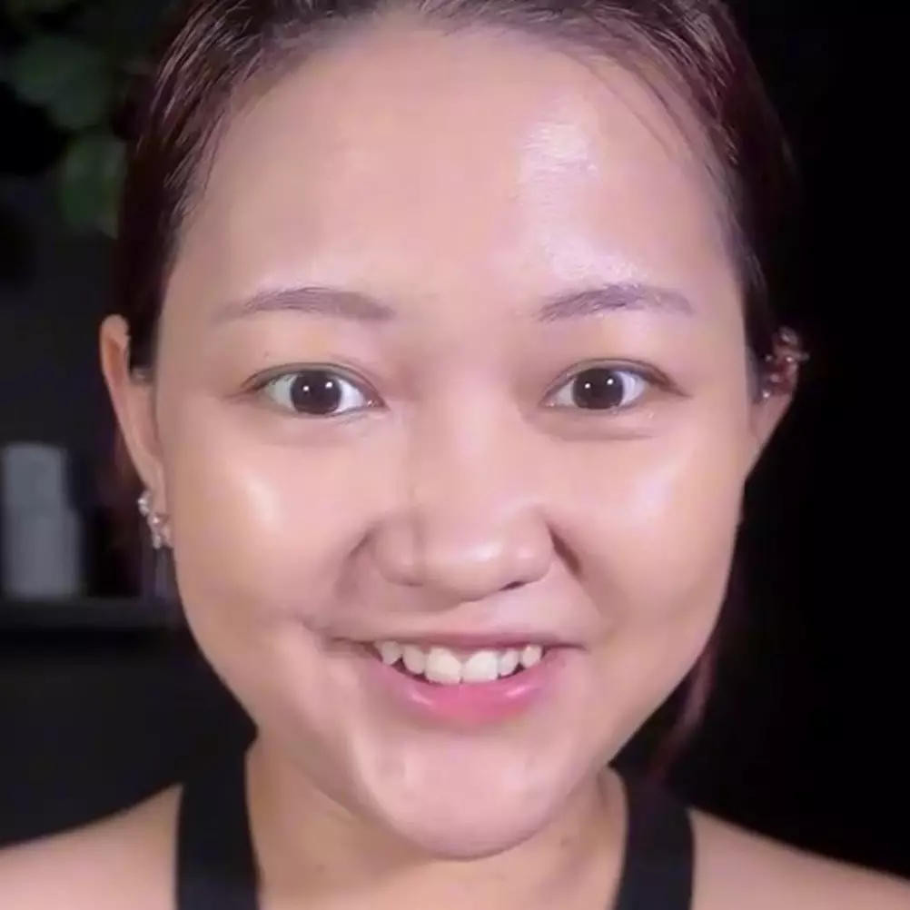 Trik terbaru atasi kulit oily biar makeup glowing satin flawless dan nggak luntur seharian
