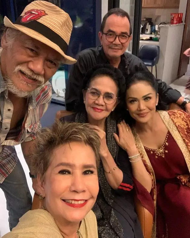 Momen halal bihalal seleb lawas © berbagai sumber