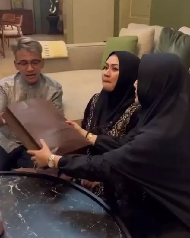 Momen halal bihalal seleb lawas © berbagai sumber