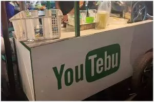 11 Potret kocak tulisan di gerobak penjual es ini bikin pembeli nyengir lebar