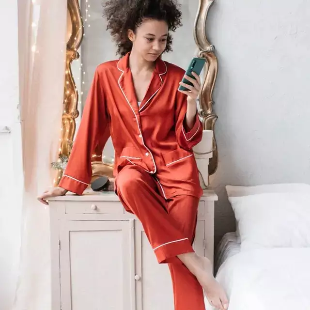 5 Zodiak paling FOMO, si takut ketinggalan momen seru