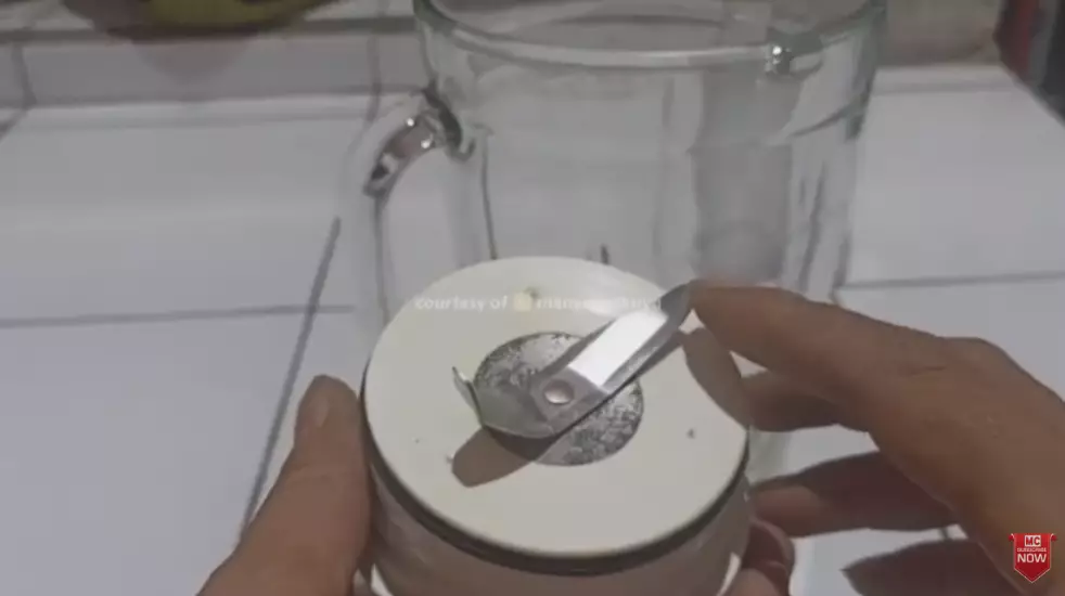 Pisau blender tumpul jadi setajam silet pakai trik ini, pantas dicoba mulai sekarang berbagai sumber