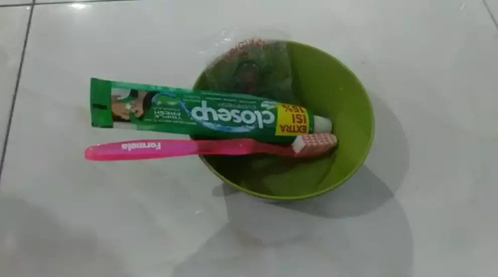 Noda kuning kunyit menempel di parutan, sekarang juga bersihkan pakai 2 bahan sederhana berbagai sumber Noda kuning kunyit menempel di parutan, sekarang juga bersihkan pakai 2 bahan sederhana berbagai sumber