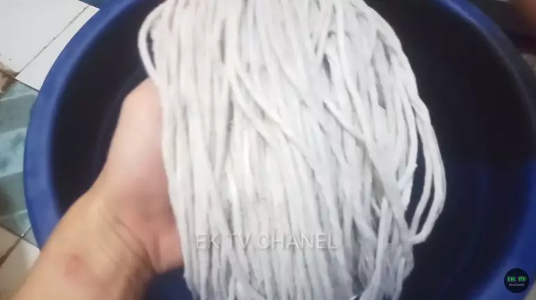 cara cuci kain pel dekil © 2023 brilio.net