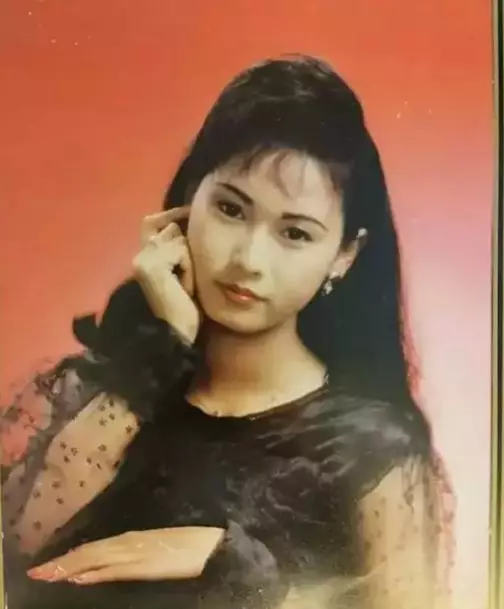 wanita pipi tembem ini jadi biduan top © Instagram