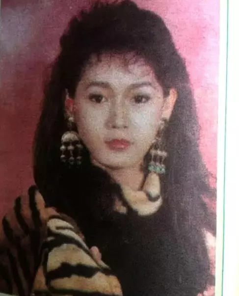 wanita pipi tembem ini jadi biduan top © Instagram