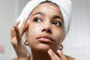 Cara antiribet melawan tanda penuaan pakai 1 jenis sayur, nggak perlu beli skincare wajah 