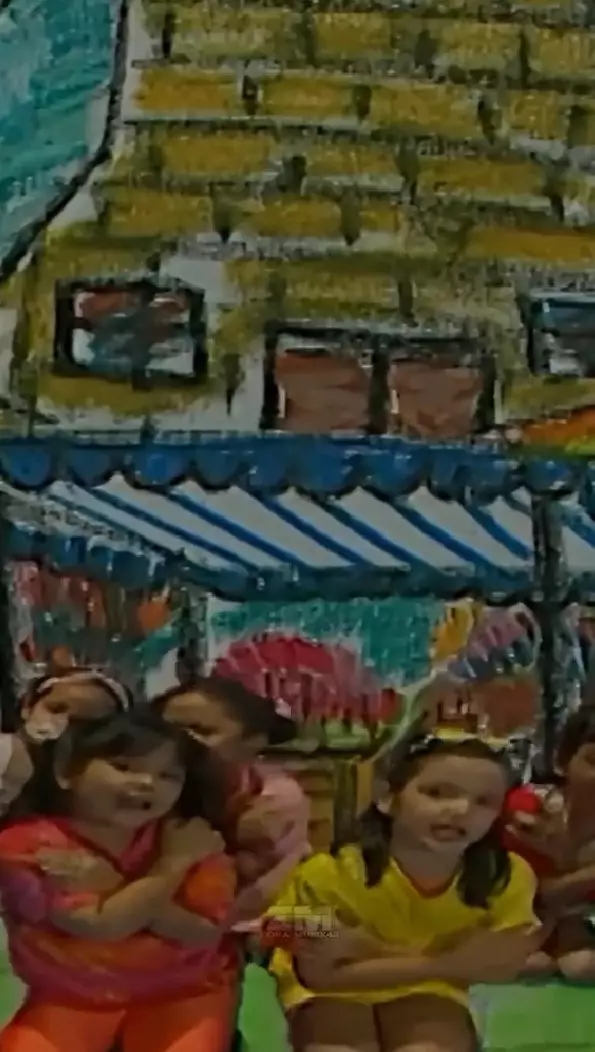 Nia Ramadhani model lagu anak-anak © TikTok Nia Ramadhani model lagu anak-anak © TikTok