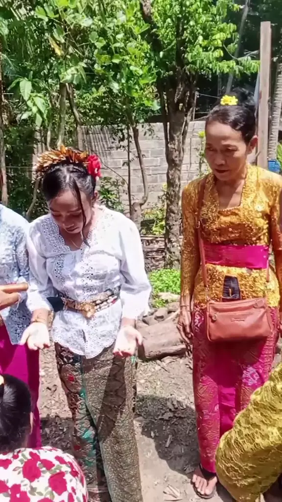 pernikahan agus buntung diwakili keris © 2025 TikTok pernikahan agus buntung diwakili keris © 2025 TikTok