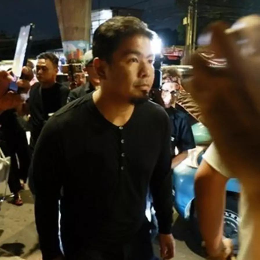 Digandeng Rieta Amilia, begini 7 momen Desiree Tarigan mantan istri Hotma Sitompul melayat