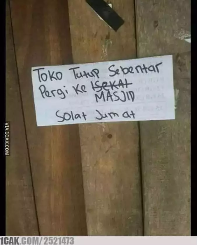 toko tutup nyeleneh berbagai sumber