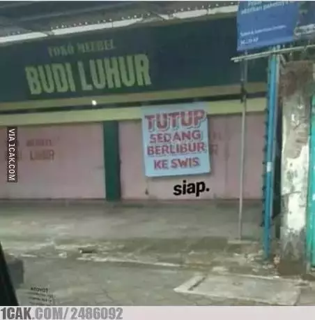 toko tutup nyeleneh berbagai sumber