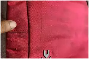 Membersihkan tas sekarang tak harus laundry, ternyata bisa kinclong lagi dicuci pakai 1 bahan dapur