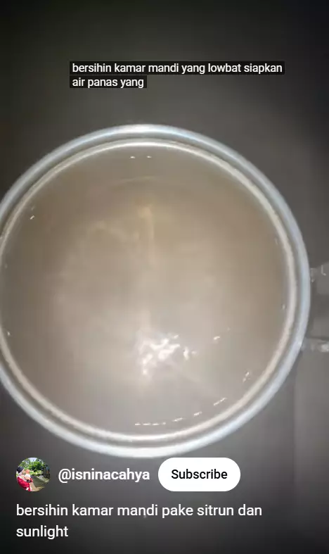 Trik bersihkan kerak di lantai kamar mandi tanpa pembersih khusus, sekarang coba pakai 2 bahan dapur berbagai sumber