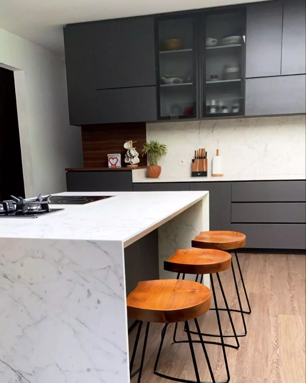 potret dapur Donna Agnesia kini modern © berbagai sumber