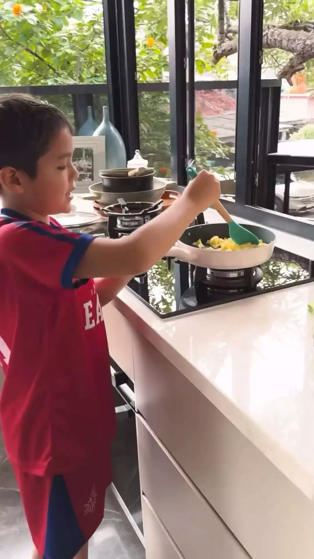 dapur rumah jessica iskandar © 2025 Instagram dapur rumah jessica iskandar © 2025 Instagram