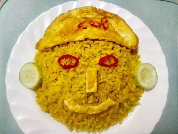 nasi kuning bentuk nyeleneh © berbagai sumber nasi kuning bentuk nyeleneh © berbagai sumber