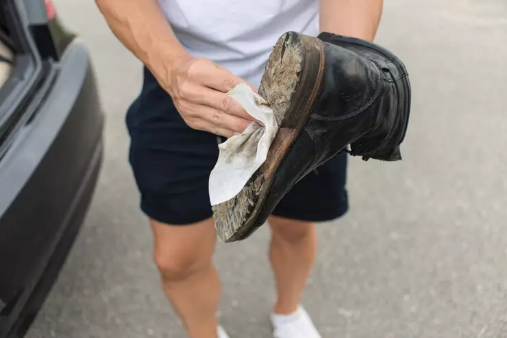 Sepatu buluk bisa mengilap lagi tanpa disemir, sekarang coba 5 trik ini berbagai sumber Sepatu buluk bisa mengilap lagi tanpa disemir, sekarang coba 5 trik ini berbagai sumber