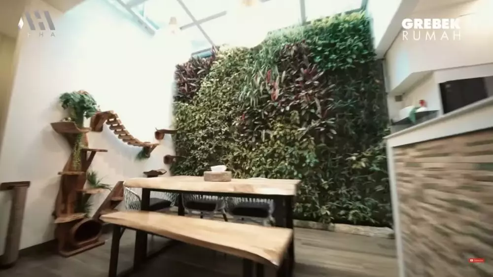 dapur denny sumargo menyatu dengan studio podcast © 2024 brilio.net dapur denny sumargo menyatu dengan studio podcast © 2024 brilio.net