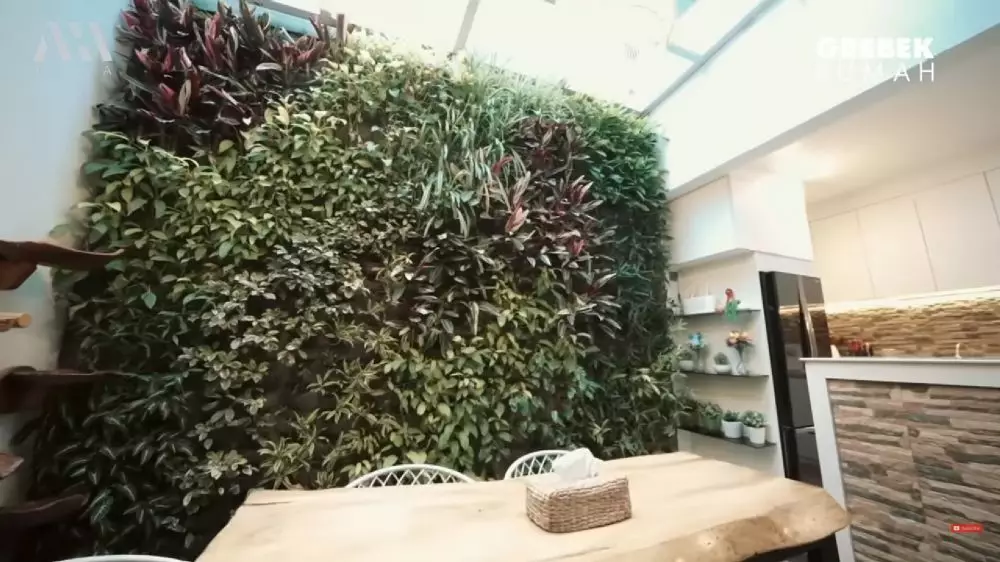 dapur denny sumargo menyatu dengan studio podcast © 2024 brilio.net dapur denny sumargo menyatu dengan studio podcast © 2024 brilio.net