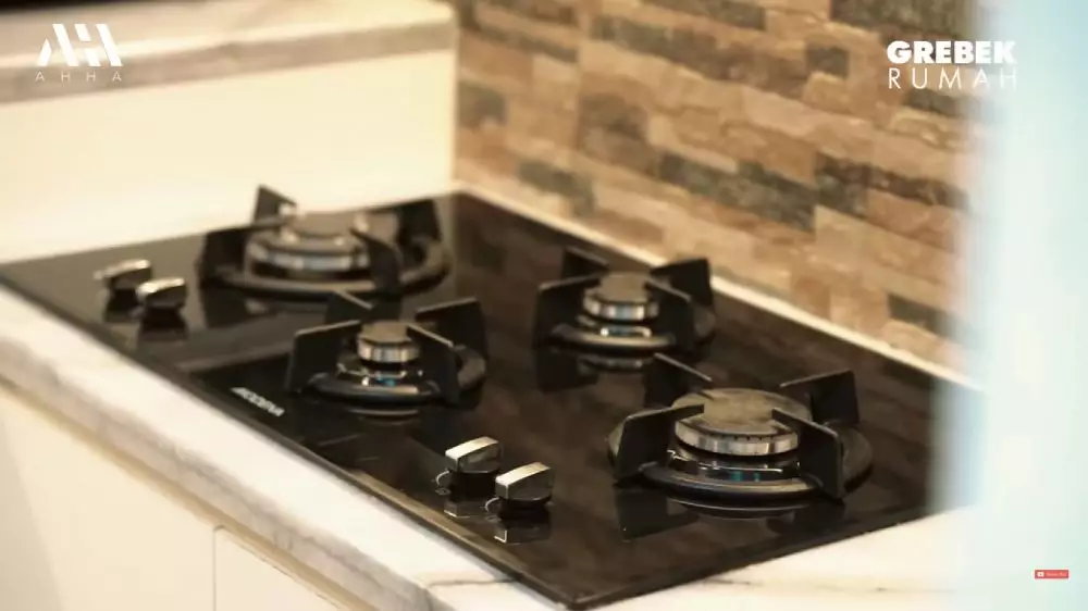 dapur denny sumargo menyatu dengan studio podcast © 2024 brilio.net dapur denny sumargo menyatu dengan studio podcast © 2024 brilio.net