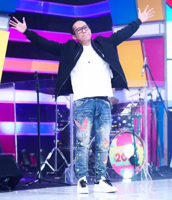 Bocah ini dulu penjual gorengan © berbagai sumber Bocah ini dulu penjual gorengan © berbagai sumber