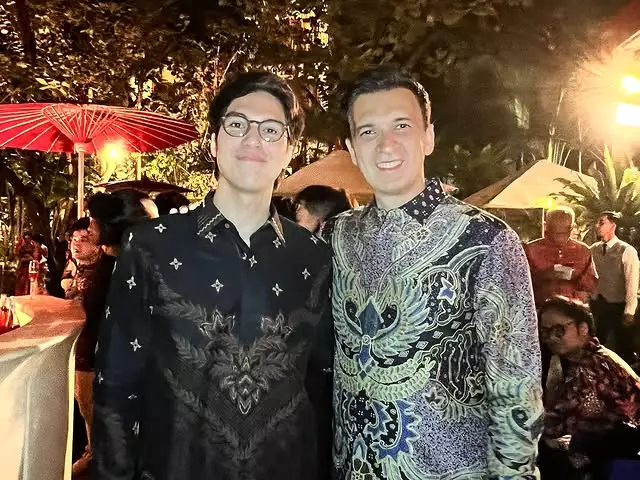  Penampilan seleb di nikahan Brandon Salim © berbagai sumber