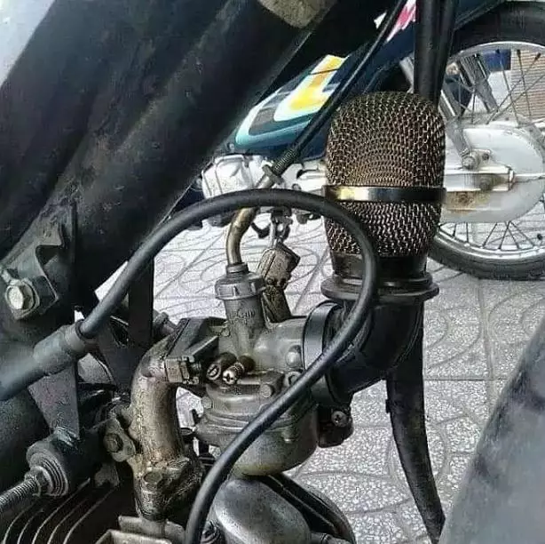 Potret kocak penampakan pada motor ini tak terduga Berbagai sumber Potret kocak penampakan pada motor ini tak terduga Berbagai sumber