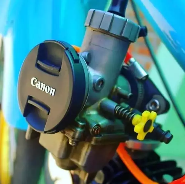 Potret kocak penampakan pada motor ini tak terduga Berbagai sumber Potret kocak penampakan pada motor ini tak terduga Berbagai sumber