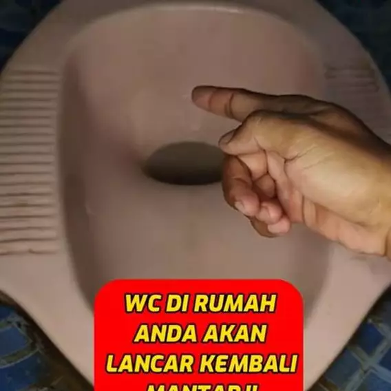 Tak perlu panggil tukang sedot, ini cara mengatasi WC mampet cuma andalkan 2 bahan dapur