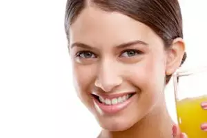 Cara membuat minuman kolagen dari 1 jenis tanaman, ternyata bisa membuat kulit wajah lebih kencang