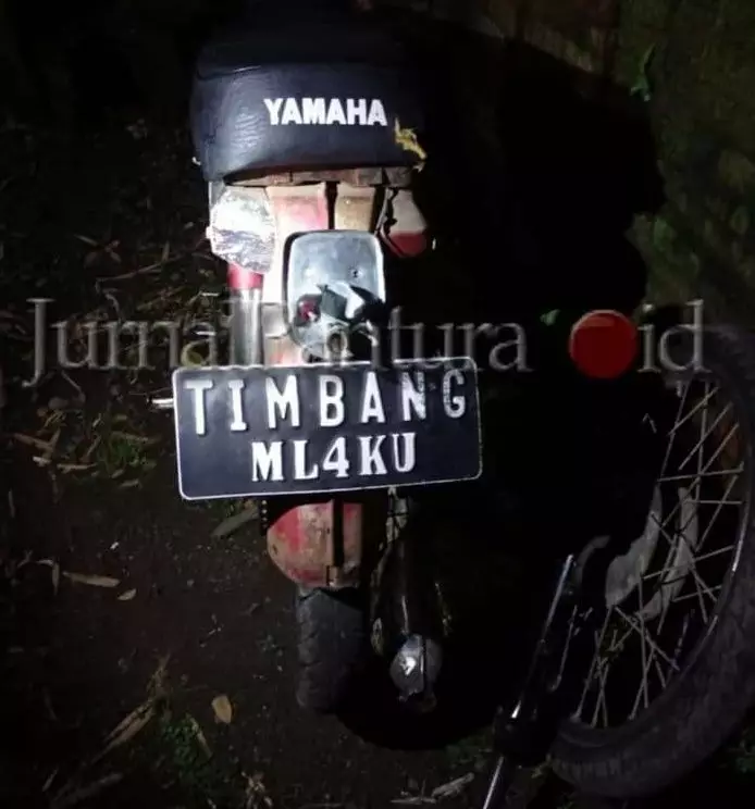 plat nyeleneh mobil © Berbagai sumber plat nyeleneh mobil © Berbagai sumber