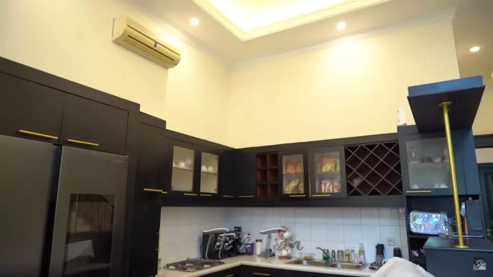 dapur thariq halilintar canggih © 2024 brilio.net dapur thariq halilintar canggih © 2024 brilio.net