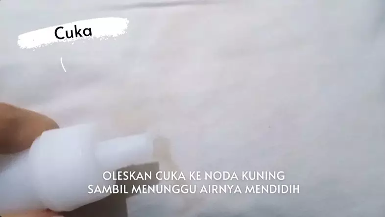 Cara memutihkan sarung bantal penuh noda kuning ditambah 3 bahan dapur © YouTube