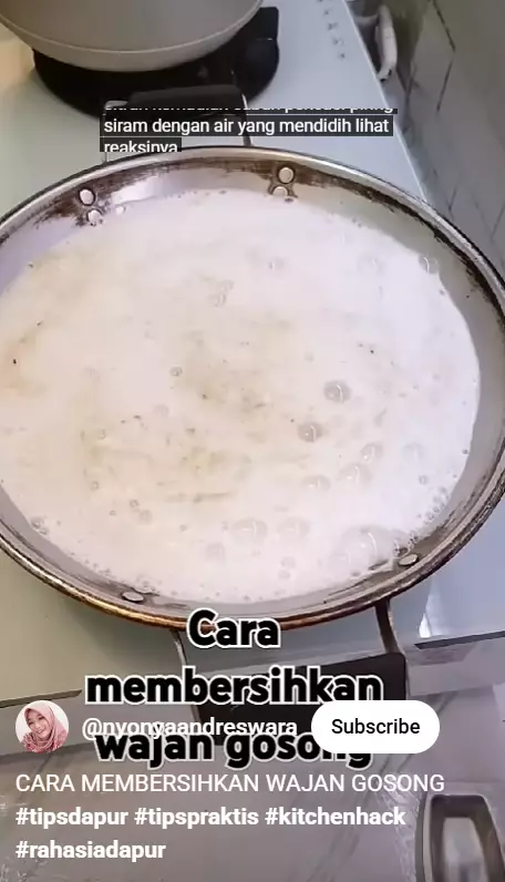 Wajan gosong wajan sekarang bisa enyah cuma tambah 1 bahan sederhana, kinclong lagi seperti baru berbagai sumber
