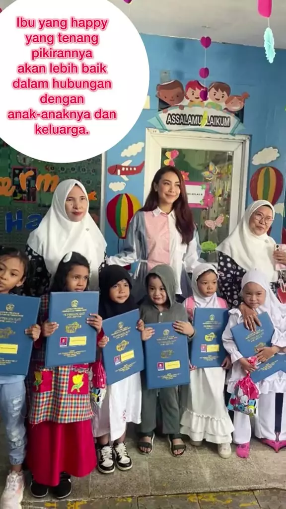 potret Dea Lestari jadi kepala sekolah © 2024 TikTok