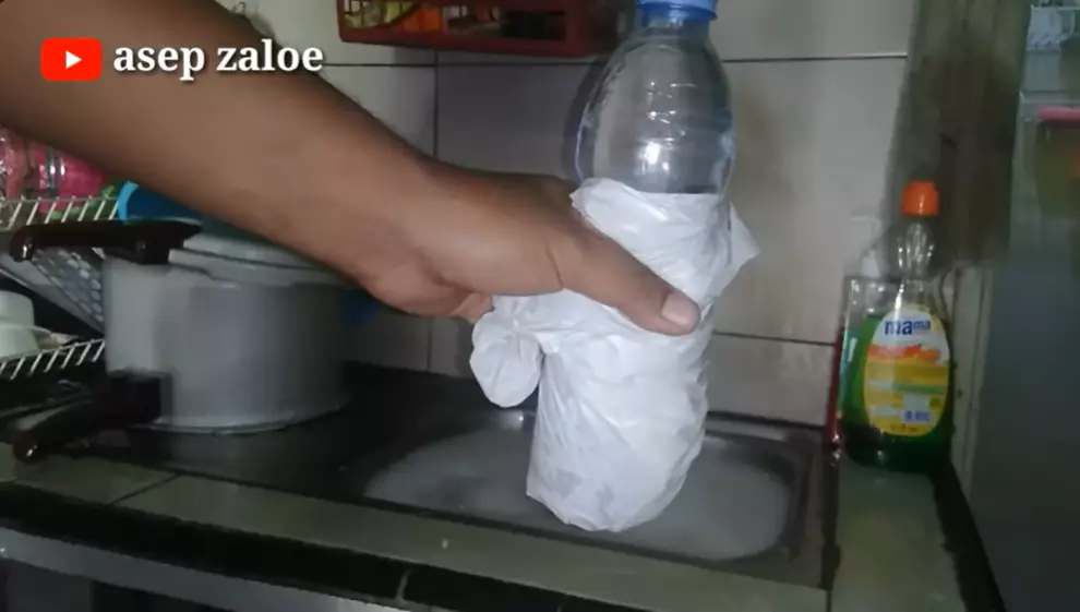 Jangan dulu dibongkar, trik mengatasi wastafel mampet sekarang cuma pakai 1 barang bekas berbagai sumber Jangan dulu dibongkar, trik mengatasi wastafel mampet sekarang cuma pakai 1 barang bekas berbagai sumber