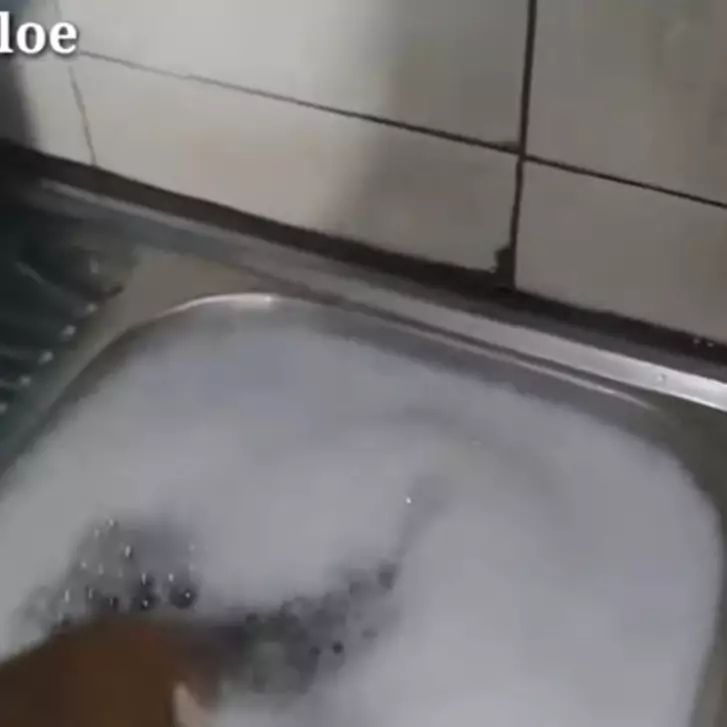 Jangan dulu dibongkar, trik mengatasi wastafel mampet sekarang cuma pakai 1 barang bekas