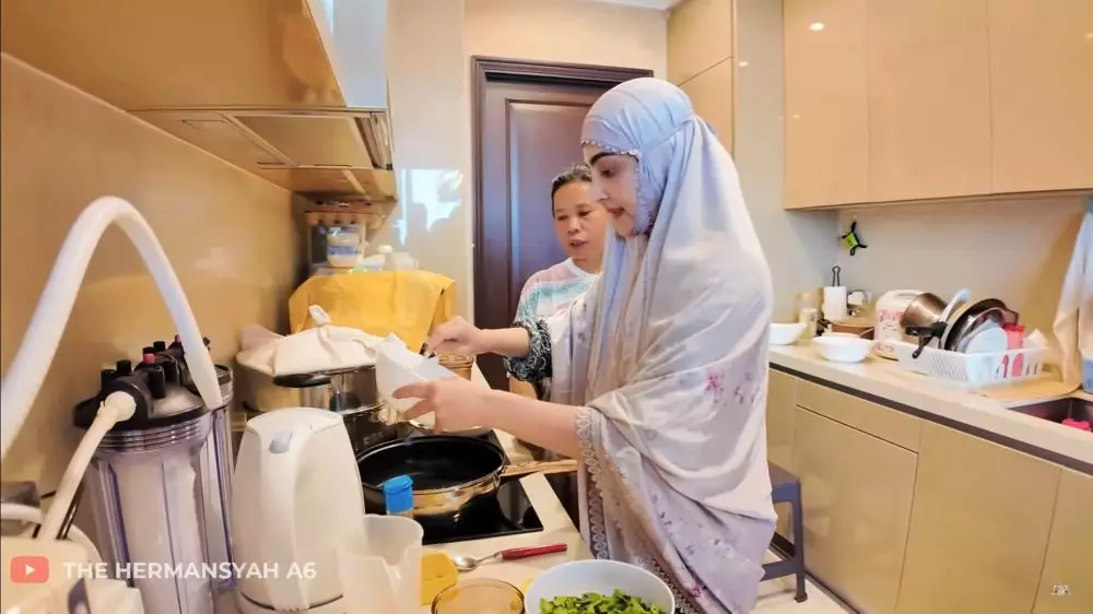 dapur kotor ashanty dan anang hermansyah  © 2025 YouTube