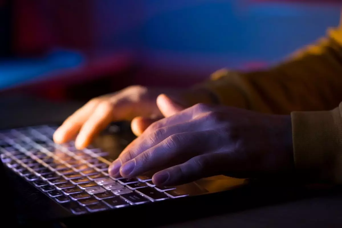 Cara darurat operasikan keyboard laptop yang rusak, tinggal klik tetap bisa ngetik