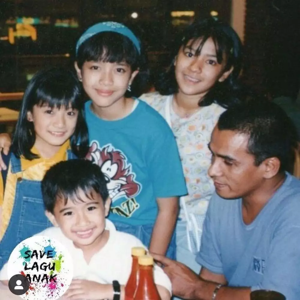 transformasi bocah SMP yang dulunya penyanyi cilik kini jadi istri pengusaha © berbagai sumber