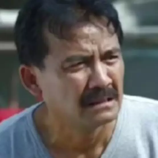 Langganan peran susah ternyata rumahnya bak istana, 9 potret hunian kini Herdin Hidayat ada 20 kamar