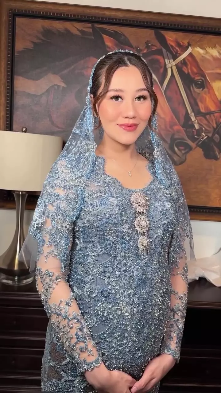 soft glam makeup Aaliyah Massaid saat tasyakuran © Instagram