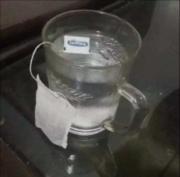 sajian minum nyeleneh © berbagai sumber