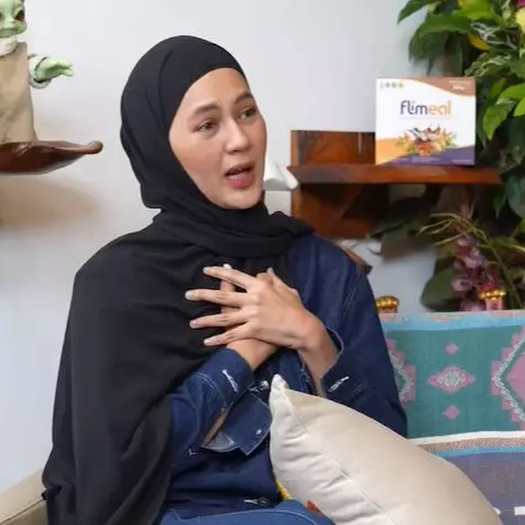 Ditanya Denny Sumargo apakah pernikahannya bahagia, begini respons Paula Verhoeven