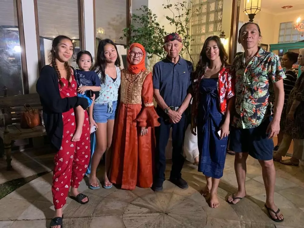 kenangan bimbim slank dan bunda iffet © 2025 Instagram
