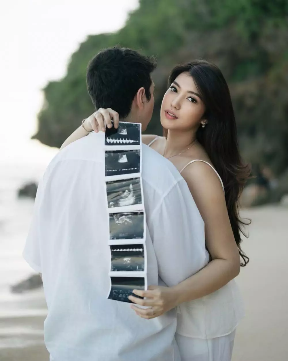 dewi paramita mantan ibrahim risyad hamil © 2025 Instagram