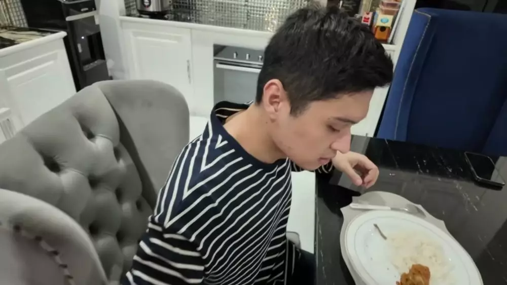 dapur baru beby tsabina  © 2025 YouTube